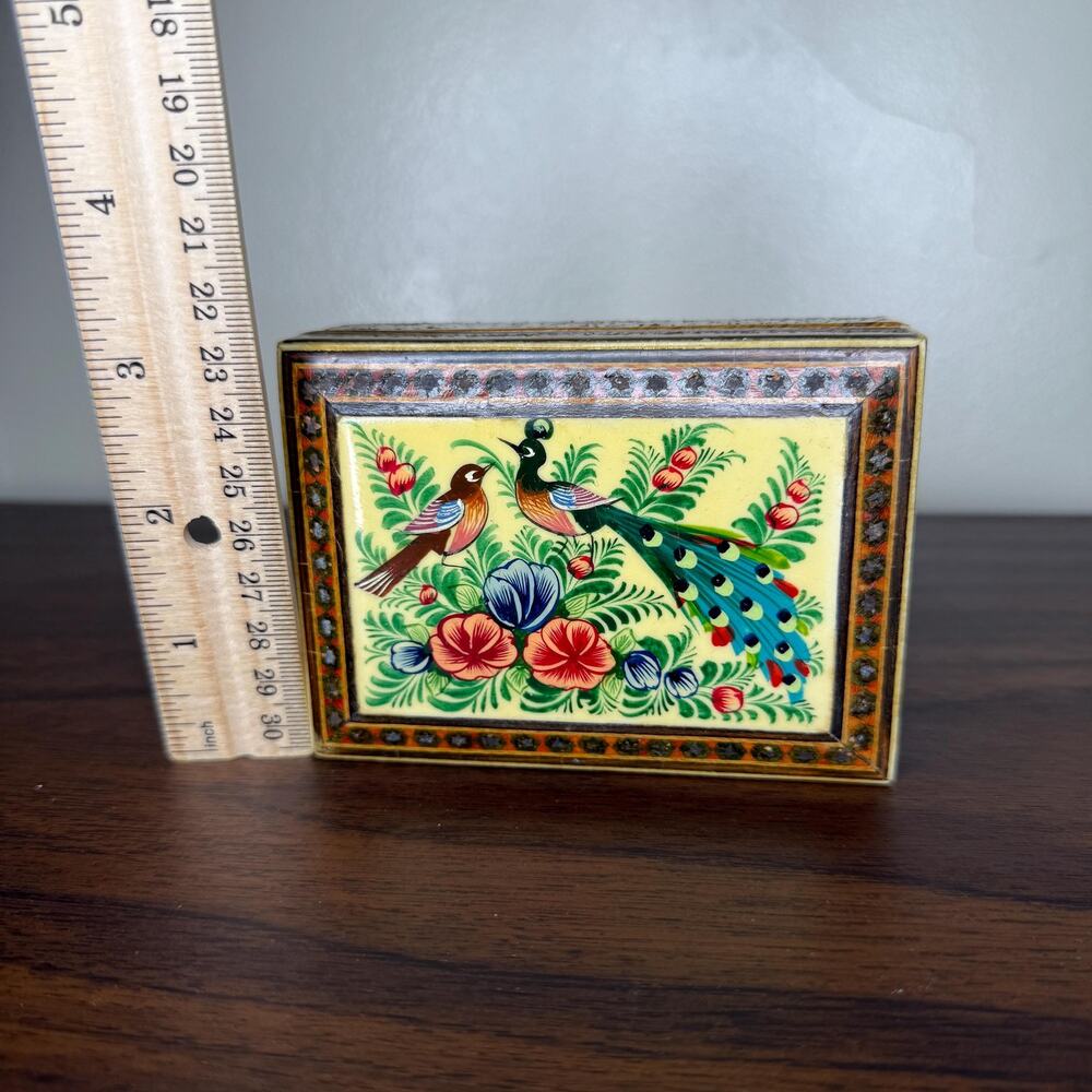 Vintage Peacock Trinket Box Hand Painted Lacquer Floral Inlaid Wood - Picture 4 of 10
